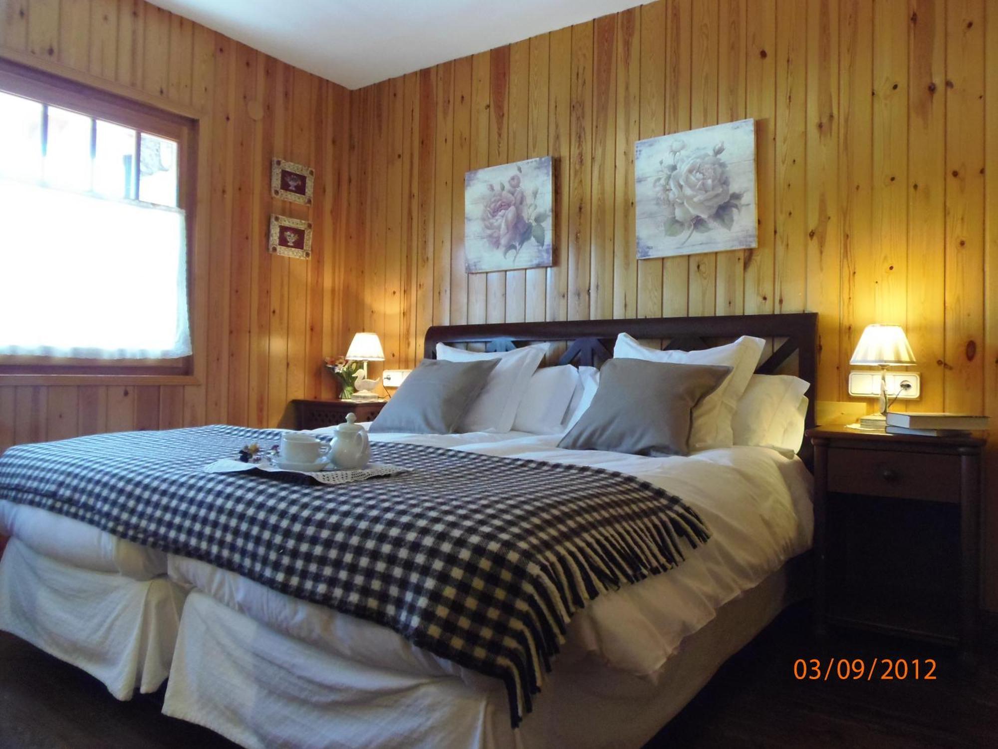 El Xalet De Tauell Hotel Rural Номер фото