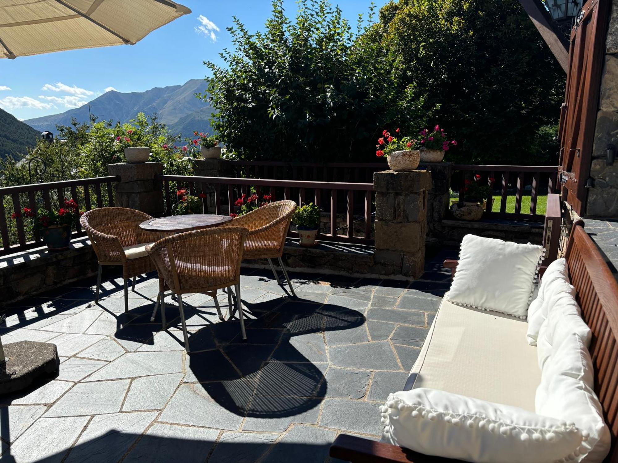 El Xalet De Tauell Hotel Rural Экстерьер фото